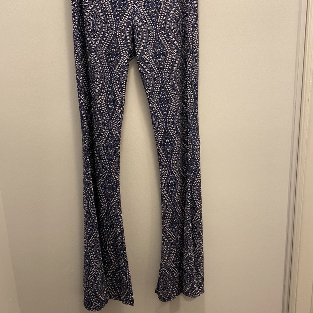 Stretchy pattern pants - Picture 5 of 6